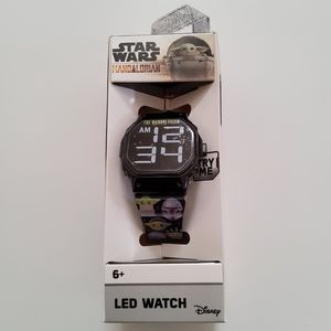 Star Wars Mandalorian Kids LED Watch flashing LCD Watch